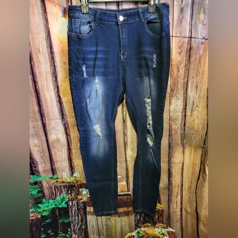 Distressed Skinny Jeans - Dark Blue